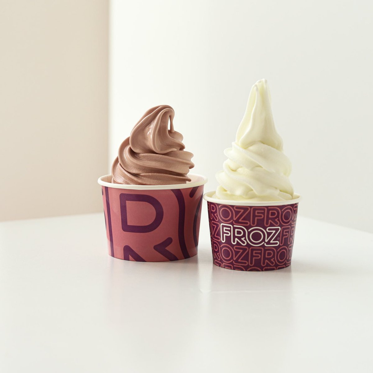 عرضـنا الرهيب اللي جاء في وقته ☀️🍨! 
كوب #ايسكريم واحد + كوب مجاناً 🤩

لا تفوت العرض ومرنا انت وصديقك 🫶🏻