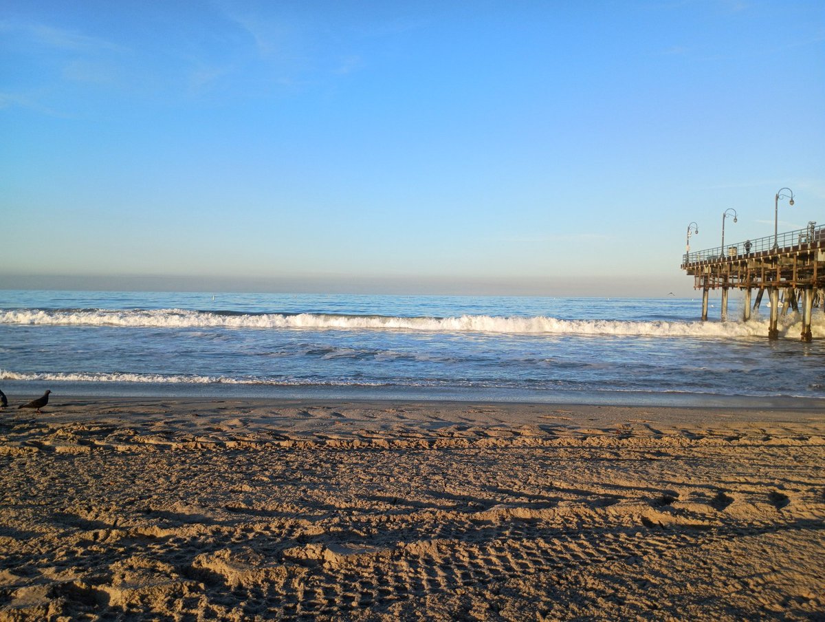 This morning I find myself communing with God at the beach near the  @SantaMonicaPier, having been listening to God with US by @mercyme and thinking of the lyrics

'Such a tiny offering compared to Calvary
Nevertheless we lay it at Your feet'