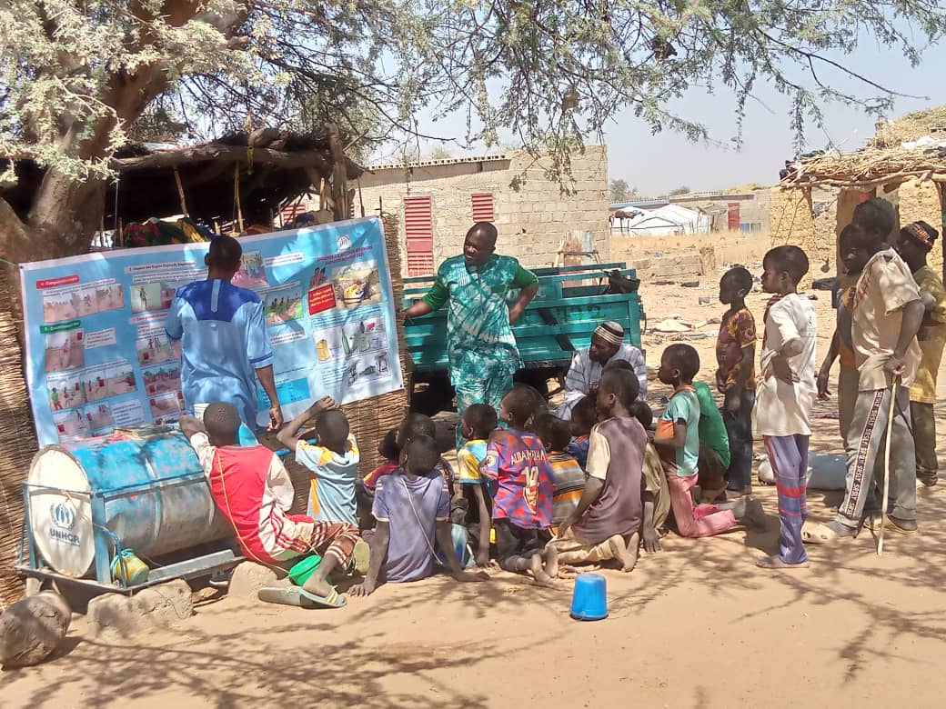 UNMAS's tweet photo. In 2023, UNMAS in collaboration with national actors, delivered Explosive Ordnance Risk Education (#EORE) for 76,000 people in Sahel, Boucle du Mouhoun and Est regions. #BurkinaFaso #MineAction #ProtectAndBuild https://t.co/hkjZHOyjXx