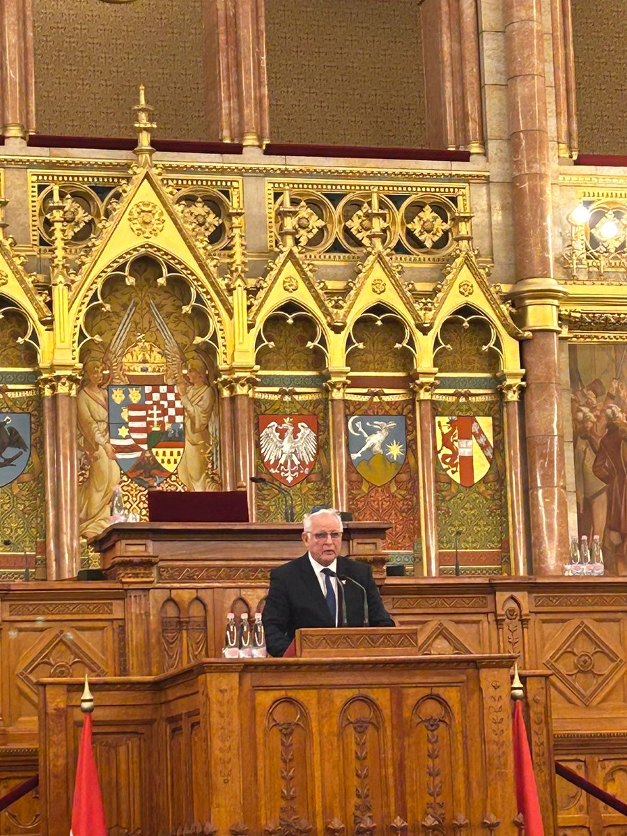 Yesterday, on the 80th anniversary of the beginning of the deportation of Hungary’s Jews, Fed. of Hungarian Jewish Communities @mazsihisz Pres. Andor Grósz called on "the entire Hungarian nation … to learn from our history" and stand up against #antisemitism.