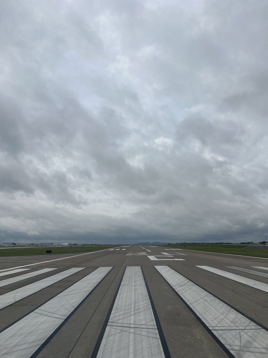 Wheels up, runway 20C #BNA Nashville on @americanair