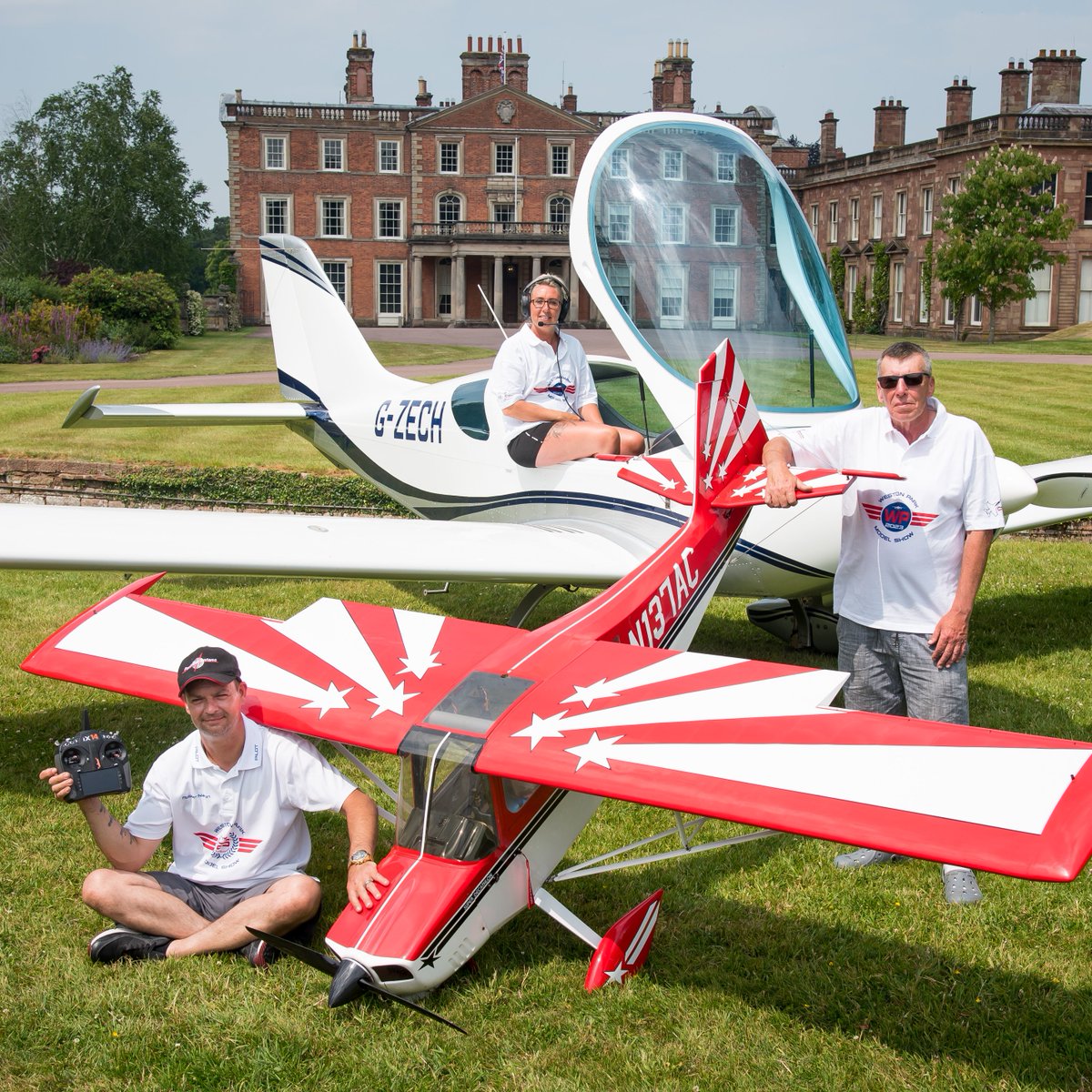 BOOK NOW: @Weston_Park Air Show International returns from 14-16 June. 🛩 Watch top model pilots take to the skies, enjoy delicious food and drink, explore an exceptional trade line up and so much more. Read more here 👉 tinyurl.com/mtehs8u8