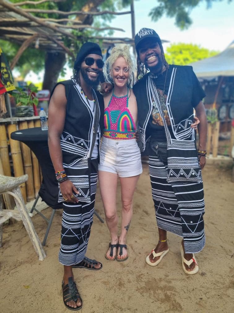 LibossoVincent's tweet photo. #WhaGwaanDiani ๐ท๐ท
Sometimes I look to this world with a smile. Looking back, Godโs been great!!!
>
#diani #dianibeach #InvasionSound #Tribearth #SoundSystem #dancehall #CathyMatete #Lavosti #TheNomadicRasta
Jah Jah blessings fill our cup up up up!!
แ แแฐแแแแ https://t.co/I15J0sgJQB