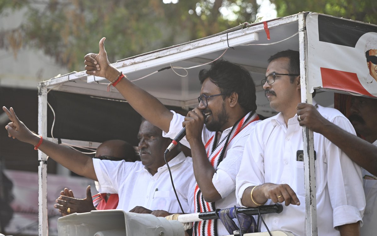 #AIADMK’s Coimbatore Lok Sabha constituency candidate Singai G. Ramachandran on the last day of election campaign in Coimbatore on Wednesday. 📸: @peri_periasamy / @THChennai