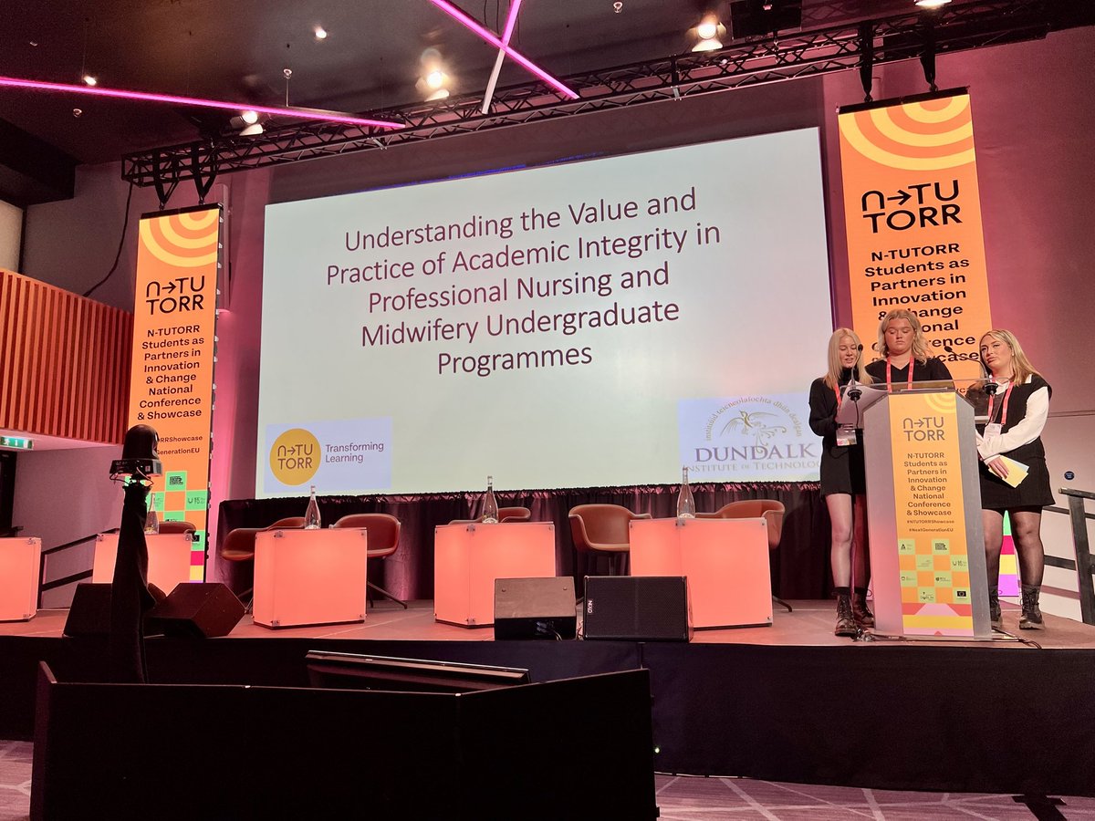 Bree_Edu's tweet photo. Two amazing presentations from @DkIT_ie students representing their @ntutorr fellowship projects on simulations, and academic integrity. True partnership in action. Well done to the staff partners too, and leads @EverittReynolds &amp; Joe Treacy.
#NTUTORRShowcase https://t.co/3MdMnGftr1