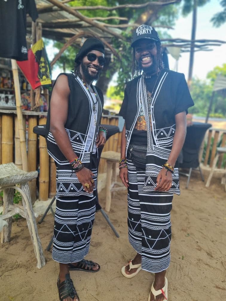 LibossoVincent's tweet photo. #WhaGwaanDiani ๐ท๐ท
Sometimes I look to this world with a smile. Looking back, Godโs been great!!!
>
#diani #dianibeach #InvasionSound #Tribearth #SoundSystem #dancehall #CathyMatete #Lavosti #TheNomadicRasta
Jah Jah blessings fill our cup up up up!!
แ แแฐแแแแ https://t.co/I15J0sgJQB
