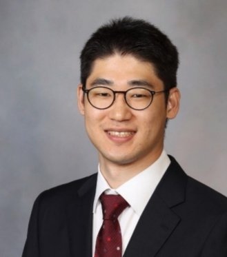 Our 1st speaker in today's fellow/resident Grand Round series is Harry Park, MD, MS. Dr. Park presents, 'Bridging the Gap: Implementing  #CollaborativeCare for Bipolar Disorder in Primary Care.' Dr. Park will discuss opportunities for optimizing care for #BipolarDepression
