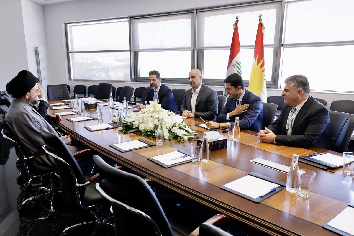 خلال زيارتنا إلى مدينة السليمانية، التقينا رئيس الاتحاد الوطني الكردستاني السيد بافل طالباني بحضور نائب رئيس الوزراء في حكومة الإقليم السيد قوباد طالباني و عدد من قادة الاتحاد، حيث استذكرنا العلاقة التاريخية التي جمعتنا، كما استذكرنا سيرة الرئيس الراحل مام جلال طالباني ودوره في