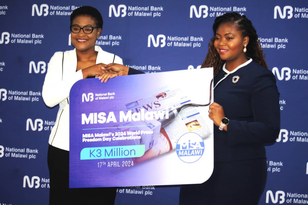#WPFD2024 @NBMplc has handed over a K3m cheque towards #Malawi's World Press Freedom Day celebrations scheduled for May 3 & 4 in Mangochi. @NBMplc Marketing & Corporate Affairs Manager Akossa Hiwa presented the cheque to @misamalawi Governor Chikondi Kasambara in Blantyre today.