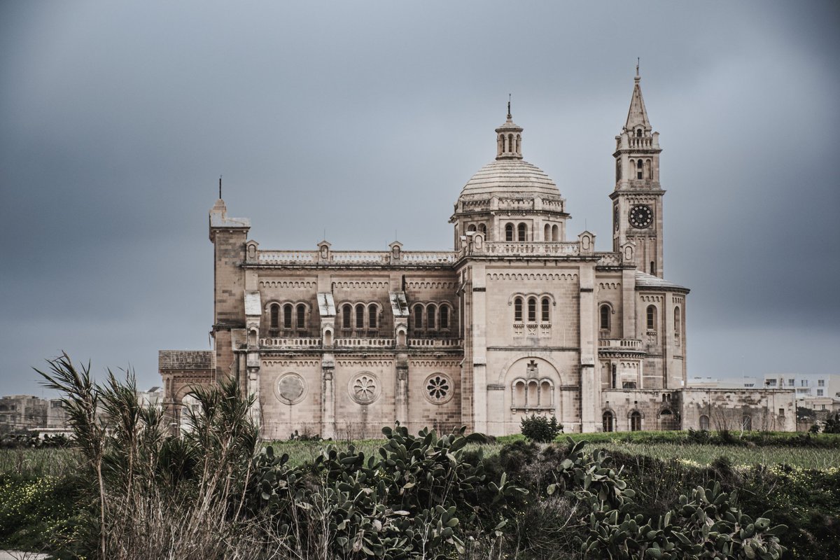 Roman Catholic Basilica at Ta'Pinu on the Maltese island of Gozo. postcardsfromamancunian.blogspot.com/2024/04/drive-… #travelblogger #photography #travelbloggers #travelphotography #blogger #Gozo #Malta #VisitMalta