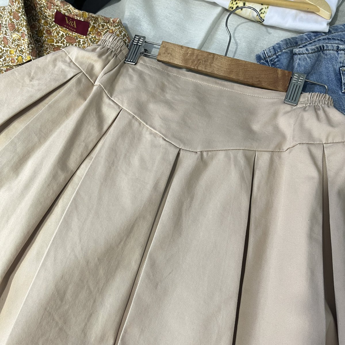rnx1908's tweet photo. 🌻กระโปรง สีน้ำตาลอ่อนๆ มีซับใน
**ตำหนิไม่มี
เอว ก่อนยืด 26 ยาว 17.5
— 150. ฿

สนใจ CF ทัก DM. มาเลยค่ะ
💥สินค้าเป็นแบบมือสอง อาจจะมีตำหนิเล็กน้อยขอคนที่รับได้ค่ะ

#ส่งต่อเสื้อผ้า #ส่งต่อเสื้อผ้ามือสอง #ส่งต่อ  #เสื้อผ้ามือสอง #โล๊ะตู้ #โล๊ะตู้เสื้อผ้ามือสอง https://t.co/ZIjozWDpjg