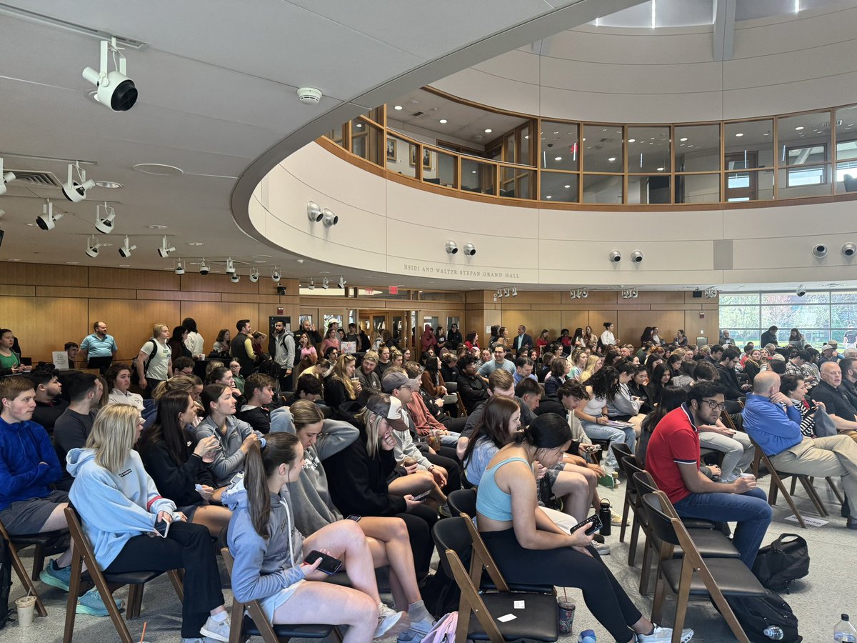 kirstenh1778's tweet photo. Research and Engagement Day #REDay 2024 @BryantUniv is off to a fantastic and inspiring start with a keynote address from @gitanjaliarao - 18 year old @MIT student, inventor, scientist, author and speaker. Best advice? “Your biggest enemy is your own self-doubt.” 🙌👏 https://t.co/xEAXMnfJIm