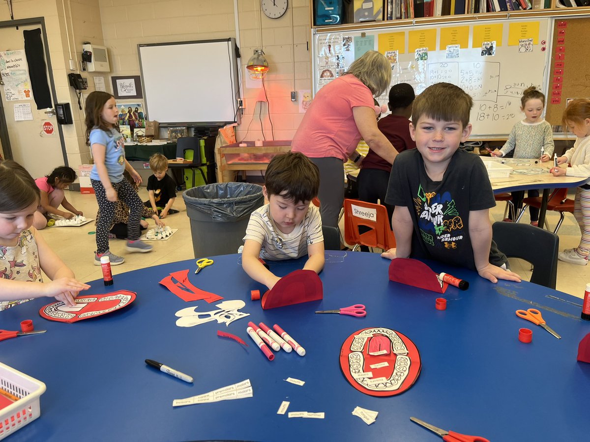 LathamOlmc's tweet photo. Learning about our teeth through hands-on activities @alcdsb @alcdsb_olmc https://t.co/QKqN2huHgD