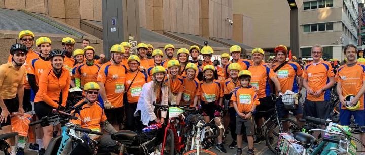 Sun is out, get ready for the #5BOROBIKETOUR!🚲The unique opportunity to #bike across all the boro's of #NYC. You can still be part of the Dutch team ORANGE WAVE. 👉 If you are interested limited spots are still available to: nyc-bike2024@minbuza.nl