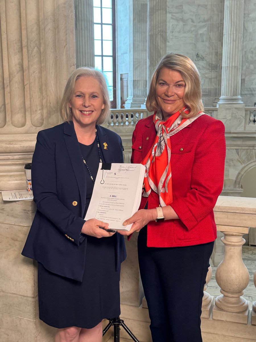 🚨@gillibrandny and I are introducing the most comprehensive stablecoin bill to date. Crypto assets are revolutionizing the world and as the undisputed leader in financial innovation, the U.S. must embrace crypto assets, but it cannot be done without clear rules for stablecoins.