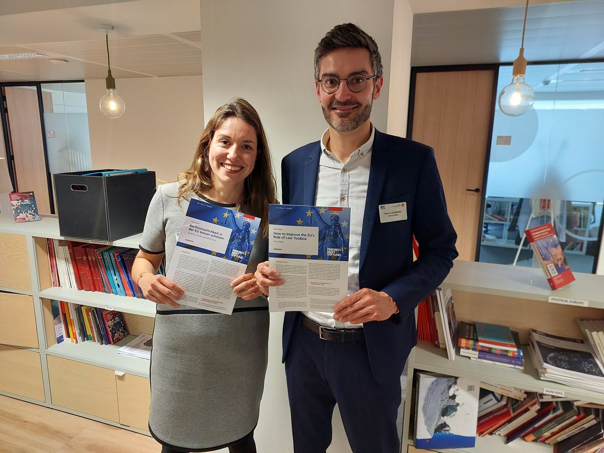 Today @schwarzmar and yours truly presented the paper by @IEP_Berlin and @FES_Brussels about the #EU #RuleOfLaw toolbox at the expert meeting on progressive visions for #EUenlargement @FEPS_Europe 🇪🇺 Thank you for the opportunity to speak - and listen! ➡️ brussels.fes.de/e/policy-paper…