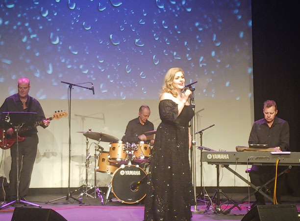 Weekend of Tremendous Tribute Music Acts at The Kenton -  henleyherald.com/2024/04/17/wee…  #Henley <a href="/kentontheatre/">The Kenton Theatre</a>