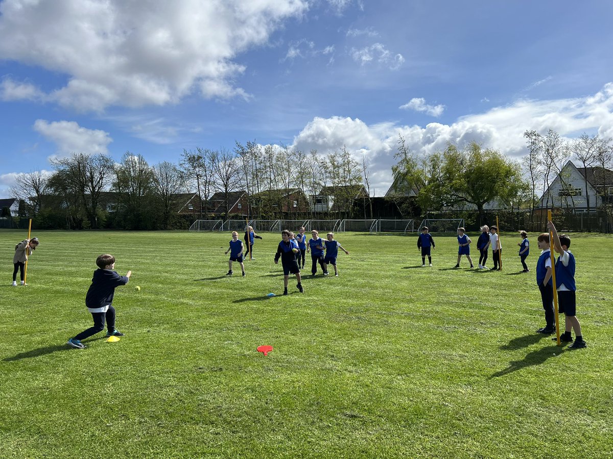 Fun in the sun ☀️ We enjoyed playing rounders this afternoon for our PE session. @StJBoscoPrimary