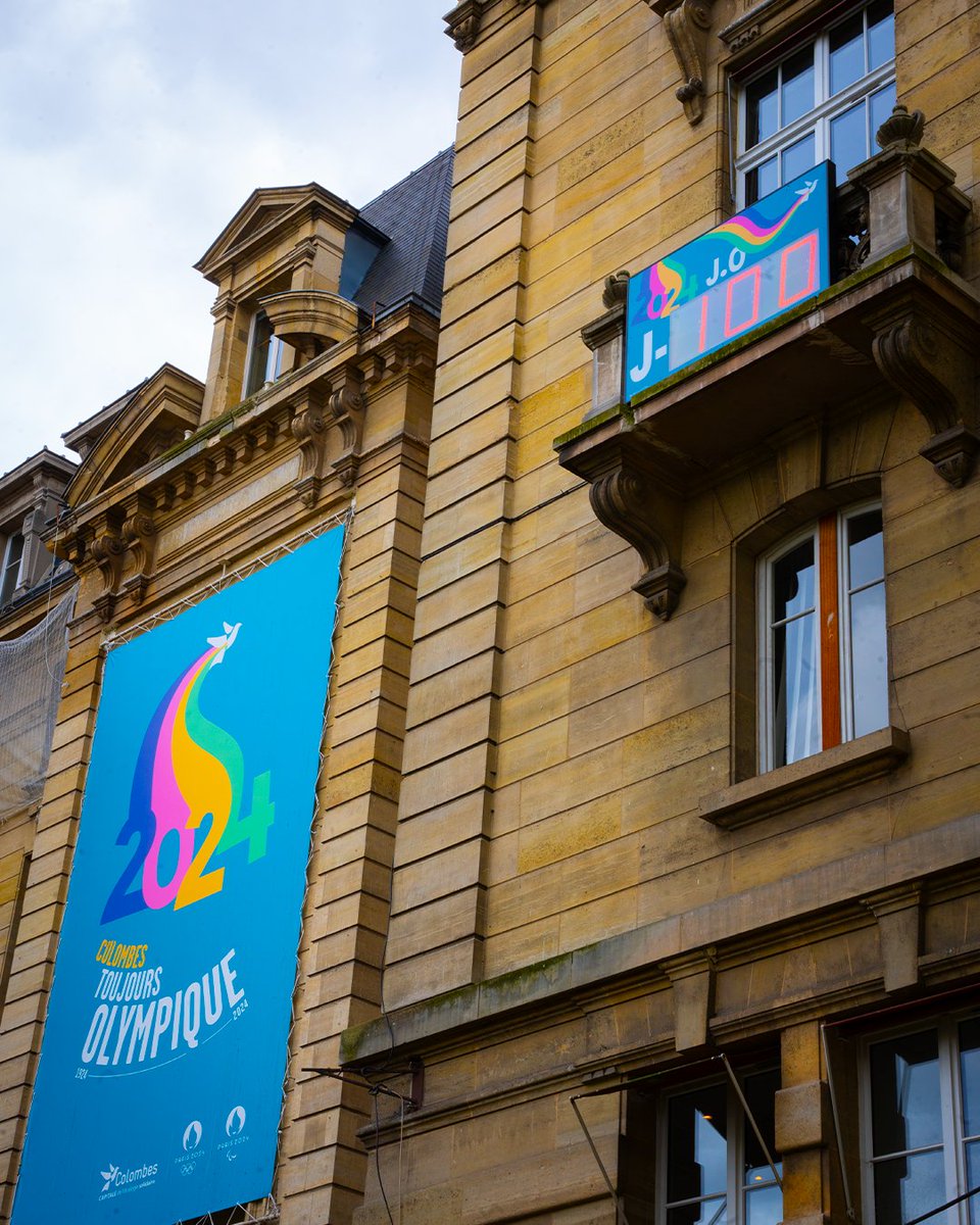 🥳#JO2024 J-100 ⏳ Le compte à rebours est lancé ! Dans 100 jours, aura lieu la cérémonie d'ouverture qui marquera le début des festivités 🤩 Pour l'occasion, la Ville a dévoilé ce jour un compte à rebours installé sur la façade de l'Hôtel de Ville. #Colombestoujoursolympique