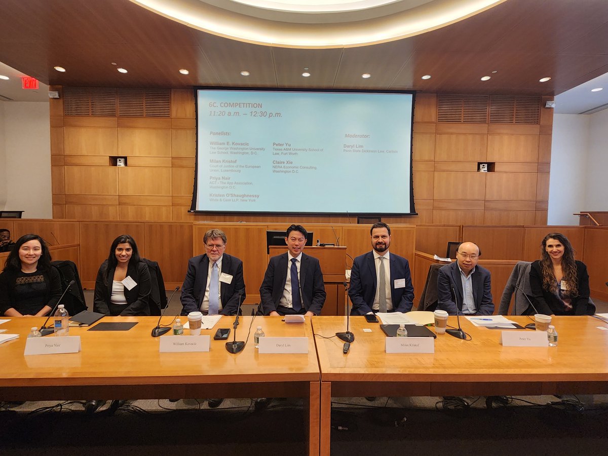 Prof. Peter Yu (@tamuclip) joined former FTC chair and other antitrust experts at the @FordhamIP Conference. He presented his forthcoming @EmoryLawJournal article on the antitrust-copyright interface in the age of #genAI, coauthored with Prof. Daryl Lim at @DickinsonLaw.