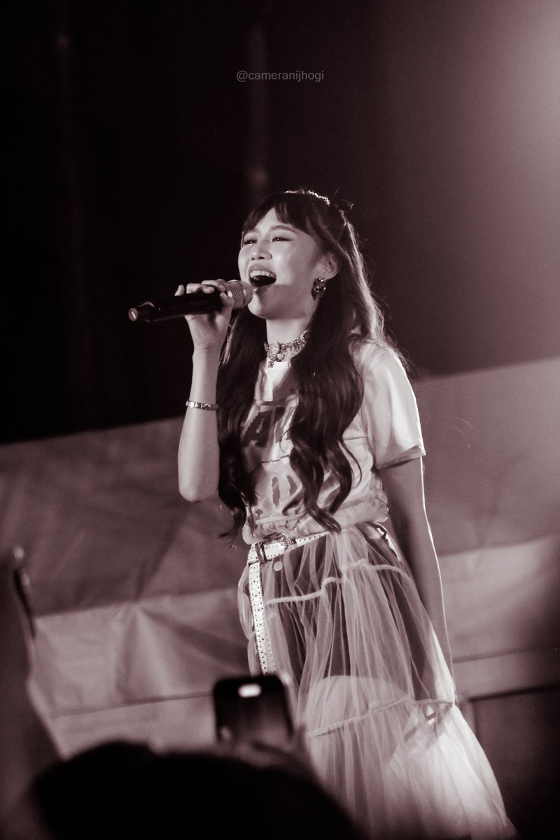 kars_media's tweet photo. Nation's Girlfriend ✨ @bini_maloi 

041424 | BINI Talaarawan Mallshow
#BINI #BINI_SalaminSalamin #BINI_Maloi https://t.co/I6THWWracS