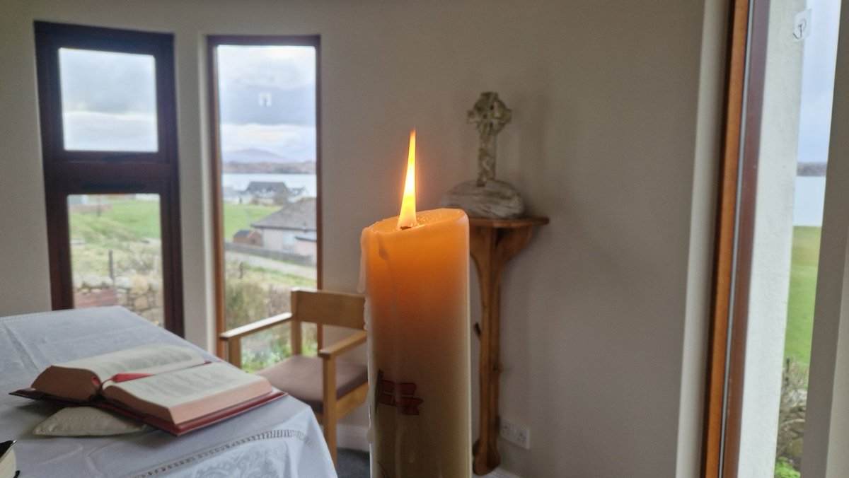 EileanIdhe's tweet image. Our paschal candle, shining brightly in the oratory this morning ❤️👌 #praytogether #thinplace #CatholicHouseOfPrayerIona #isleofiona #faithjourney #pray #comeandsee #peacefulplaces #personalretreatspace #pilgrim #pilgrimage #colmcille