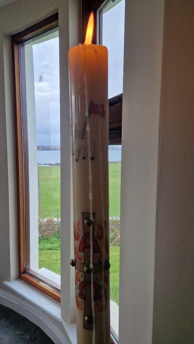 Our paschal candle, shining brightly in the oratory this morning ❤️👌 #praytogether #thinplace #CatholicHouseOfPrayerIona #isleofiona #faithjourney #pray #comeandsee #peacefulplaces #personalretreatspace #pilgrim #pilgrimage #colmcille