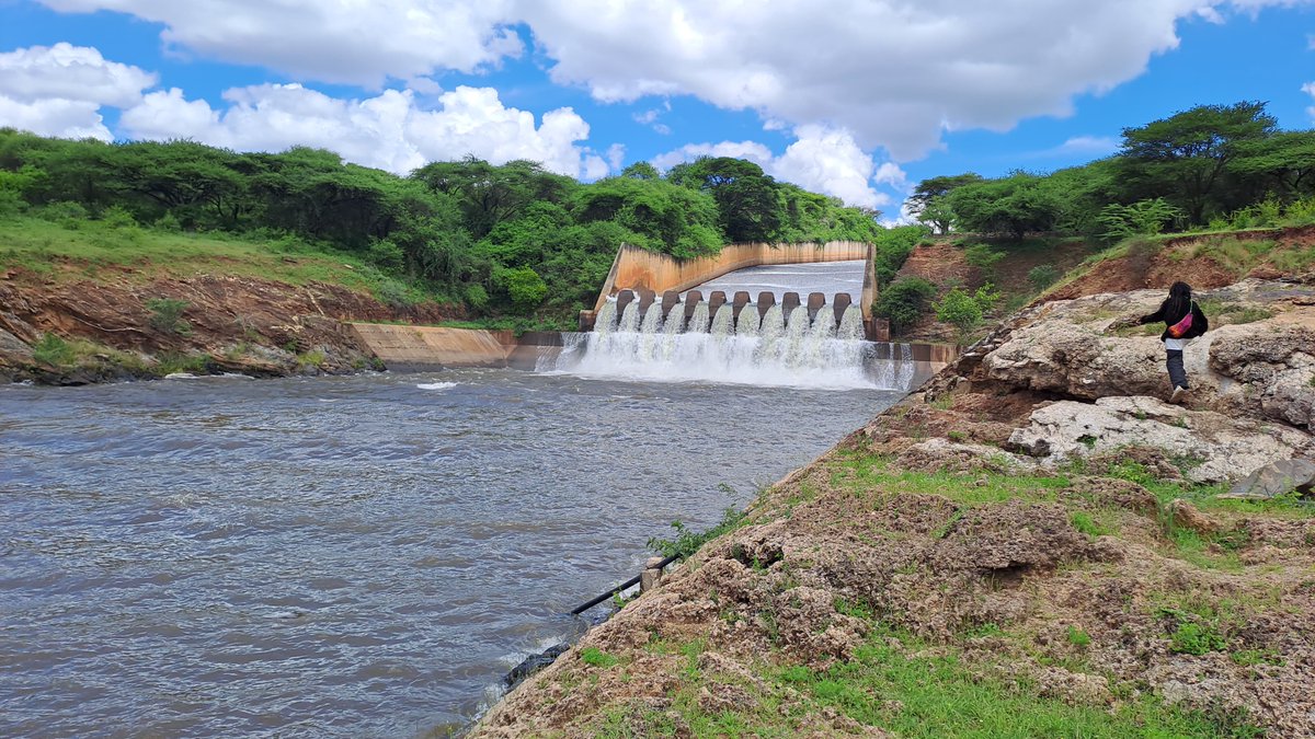 While @KenGenKenya utilizes the dam for power generation, our foremost concern is the safety of downstream residents, particularly amidst heavy rainfall nationwide. As the largest dam in the country reaches full capacity, we urge those living nearby to evacuate to safer areas.