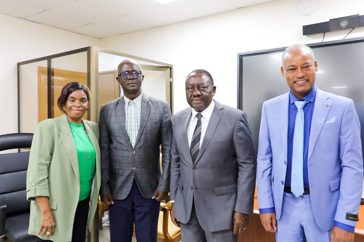 🌍#TAATinBenin is gaining momentum. After our engagement in the @CORAFNews General Assembly, led by @eyunati, the #TAAT team met the Minister for Agriculture, Livestock, and Fisheries. 🚀 This sets the stage for #TAAT's involvement in the upcoming #BeninSeedSummit. 🌾🌱💼 Stay