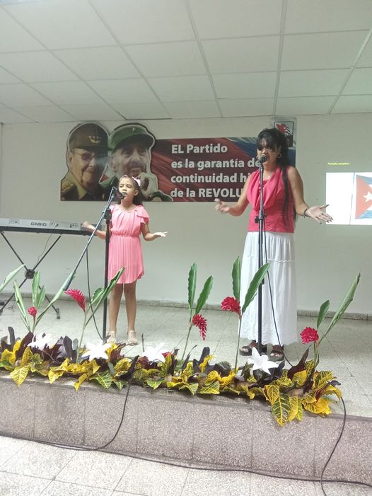 Homenaje de la joven generación al #PCC en su día, #PalmaSoriano 
#SantiagodeCuba 
#UnidosPorCuba