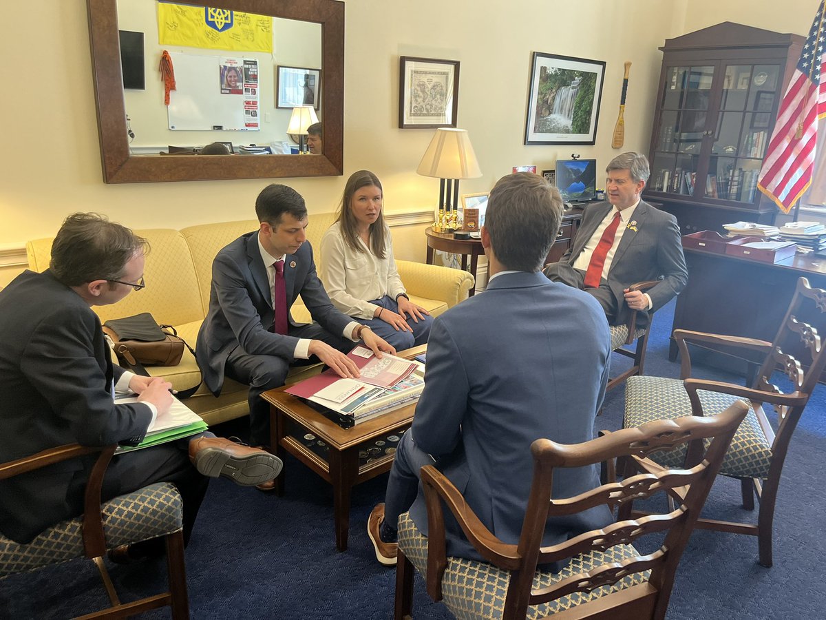 LTAlliance's tweet photo. Thank you to @RepSchneider for meeting with the accredited @Openlands during Land Trust Alliance Advocacy Days! We are grateful for the opportunity to connect about policies that will provide a multitude of environmental, economic and societal benefits. #Land4All https://t.co/ouUaNNNP7o