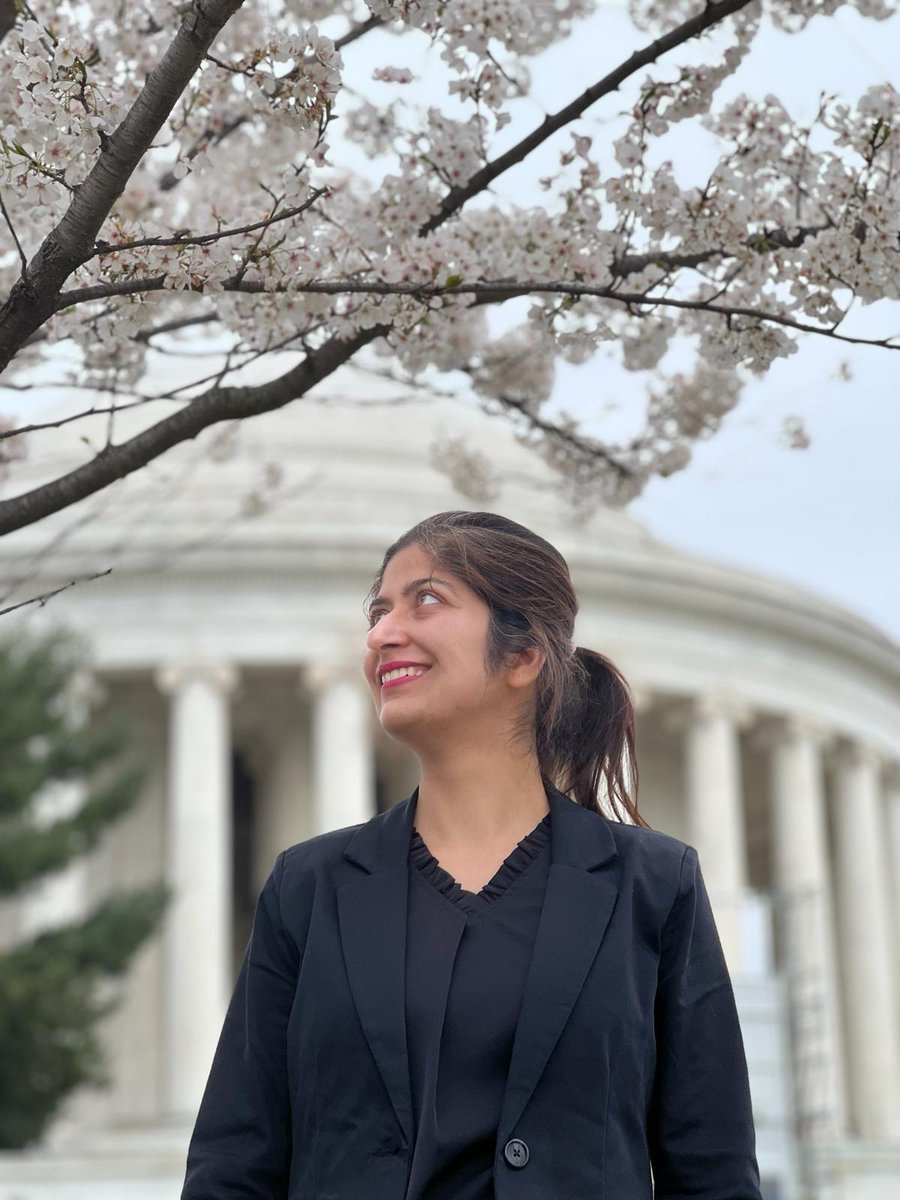 gakaur's tweet photo. A sense of vibrancy fills @HowardU as spring flowers bring splashes of color, and the promise of summer hangs in the air. 🌸 🌹 🌺 🌻 🌼 💮 🌲 🌳 Though the semester nears its end, the campus energy remains high! 👨‍💻 👩‍💻 📖 📚 📑 📒 👨‍🎓 👩‍🎓
#HowardBison #HowardUni #SpringColors https://t.co/gqUYWe3RM4