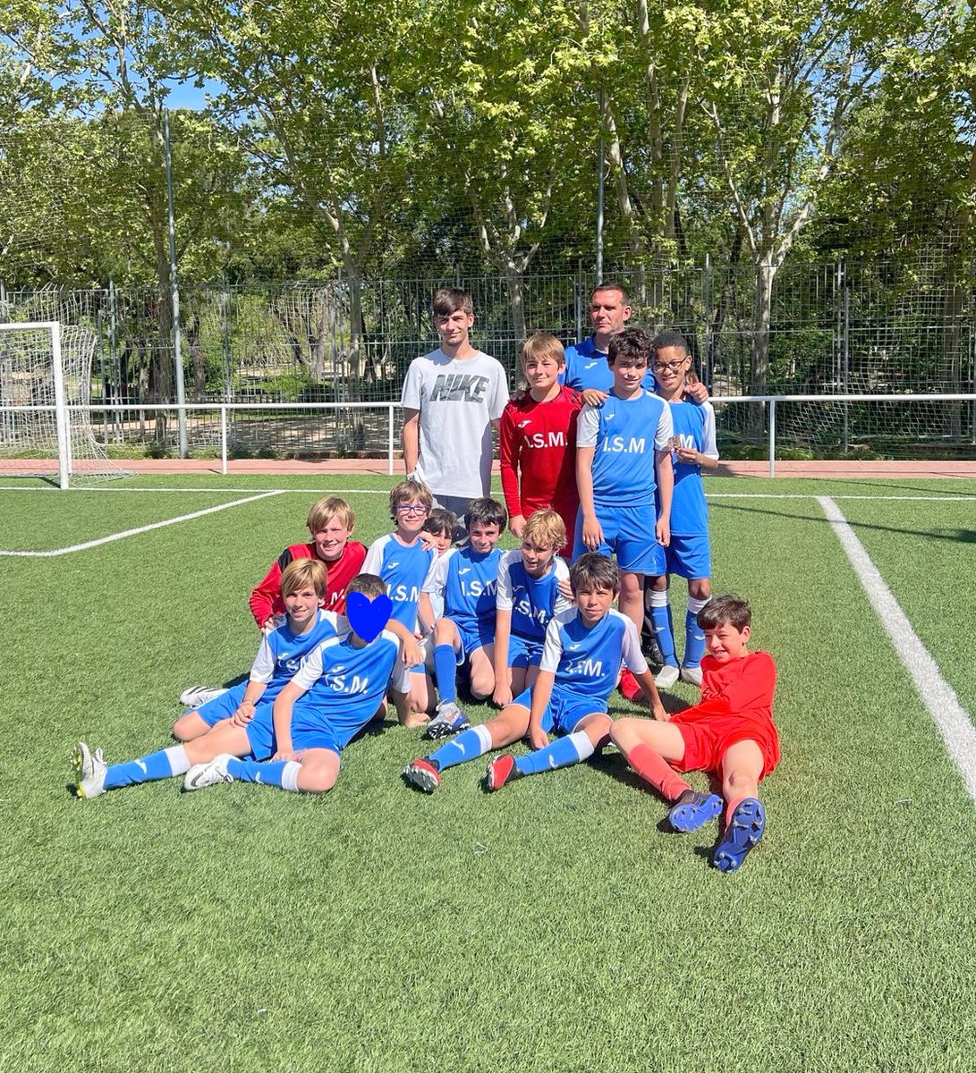 Congratulations to our Year 7 footballers!! They took second place in the 'Distrito de Hortaleza' league tournament over the weekend!! We are very proud of them!!! #ISMproud #footballtournament