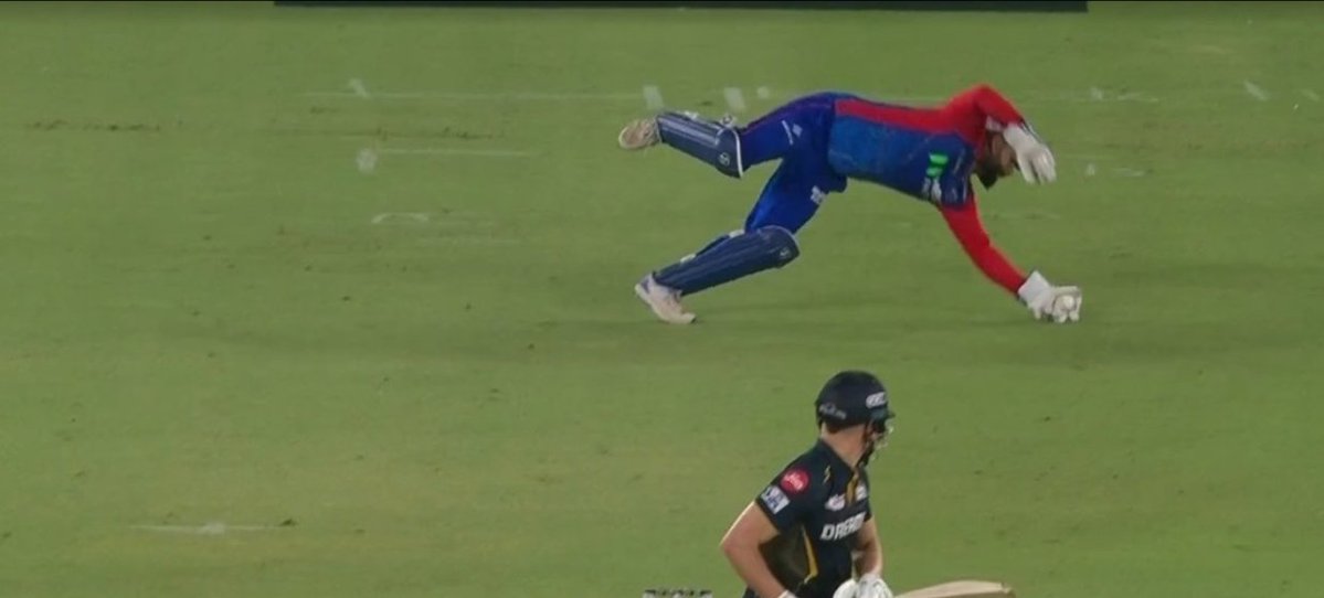 Brilliant catch by Pant 🔥🔥🔥
Can't believe this guy is returning after 15 months 

#IPL2024 #GTvsDC