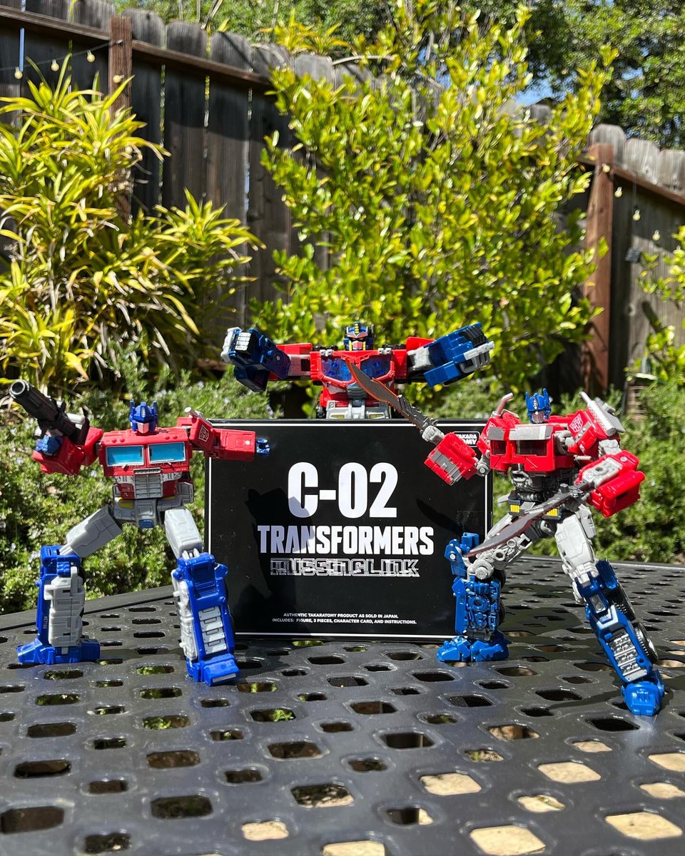 Bobby_Rubio's tweet image. YEAH, I’m a #TransformersFan and I’m  looking forward to tomorrow’s #MovieTrailer reveal of #TransformersOne! The crew worked so hard and just know that there was a lot of love that went into making it! Special shoutout to #TeamPrime and our Director Josh Cooley @CooleyUrFaceOff!