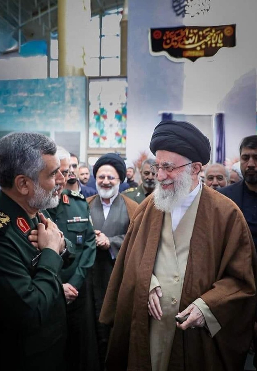 کسانیکه فالورشون کمه، منشن بزارن حمایتشون کنم. ریت و فالو یادتون نره🤗

#حمايت_انقلابى 
#فالو_حمایتی 
#فالوبک