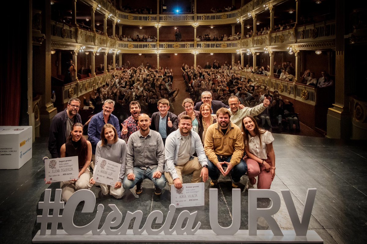jpallaresm's tweet photo. Resumir anys d’investigació en quatre minuts! Aquest ha estat el repte dels sis doctorands i doctorandes de la @universitatURV que aquest matí han  participat al concurs de monòlegs científics Vols saber què investigo? organitzat per @cienciaURV! 
👏🏻Felicitats Adrià Vilalta!!! https://t.co/eQh4PbwHNh