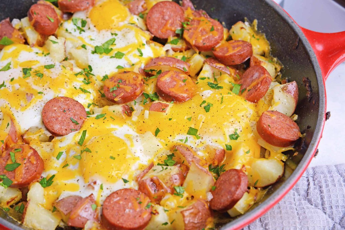 Sausage and egg skillet
Are you putting ketchup or Cholula on this?