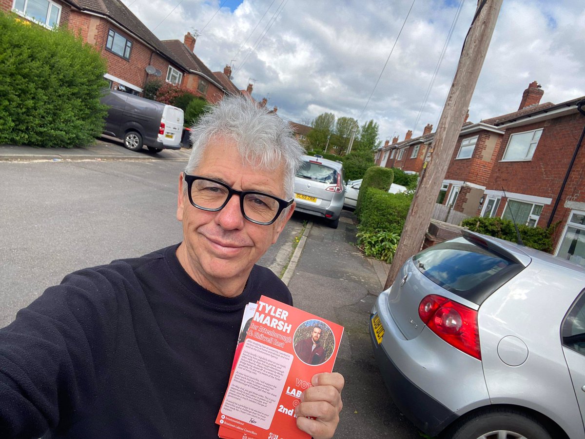 Our local cllrs never stop! @steve4Chilwell proudly displaying both sides of our lovely leaflet 👏 On 2nd May vote @TMarsh05 - Borough By election ✅ @ClaireWard4EM - For Mayor ✅ @gary_godden - For Police & Crime Commissioner ✅