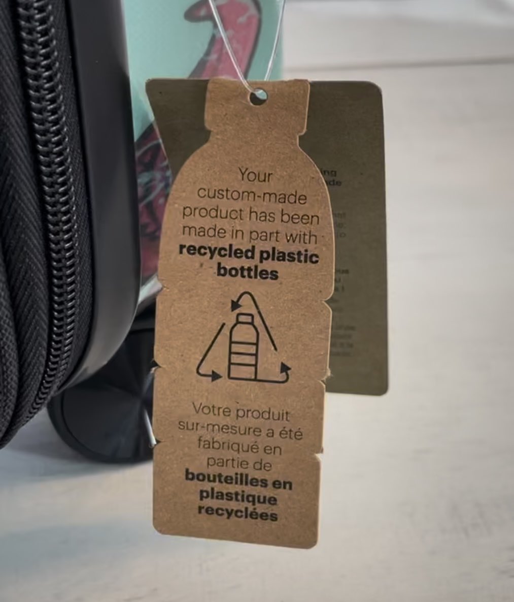 Customizable luggage? And it’s made with recycled plastics?!

Yeah, it’s THAT good♻️🧳✈️

#travel #travellife #travelbags #ecofriendly #greentravel #bugattibags