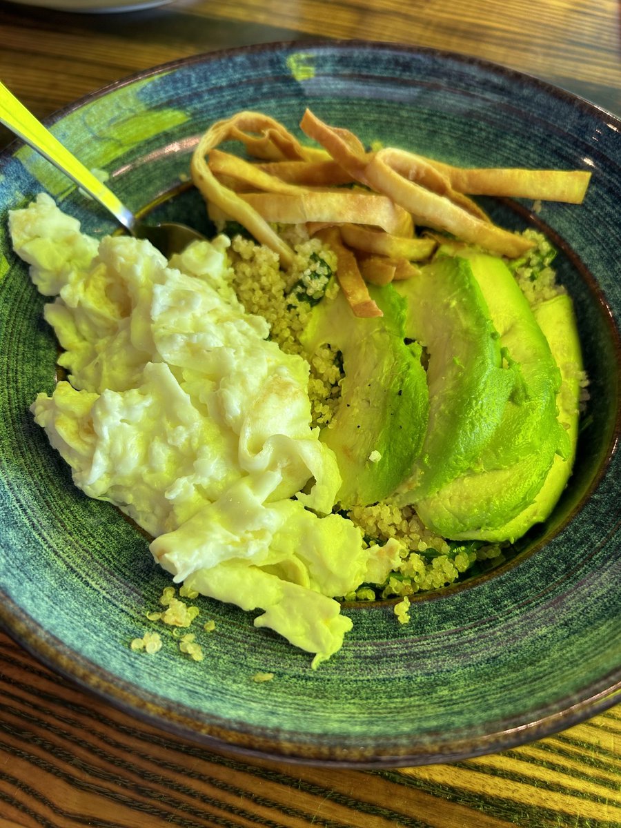 A Power Bowl Breakfast…Quinoa and Spinach with Egg Whites, Avocado and a few Crispy Noodles. It was something different 😎