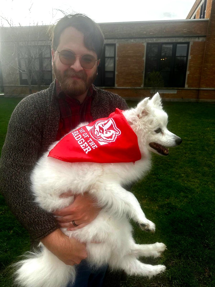 leobarolo's tweet photo. Starting the #DayoftheBadger 🦡 with a morning walk!

Had to pick Suki up to showcase the new @WisAlumni bandana https://t.co/5QEKsRg8UE