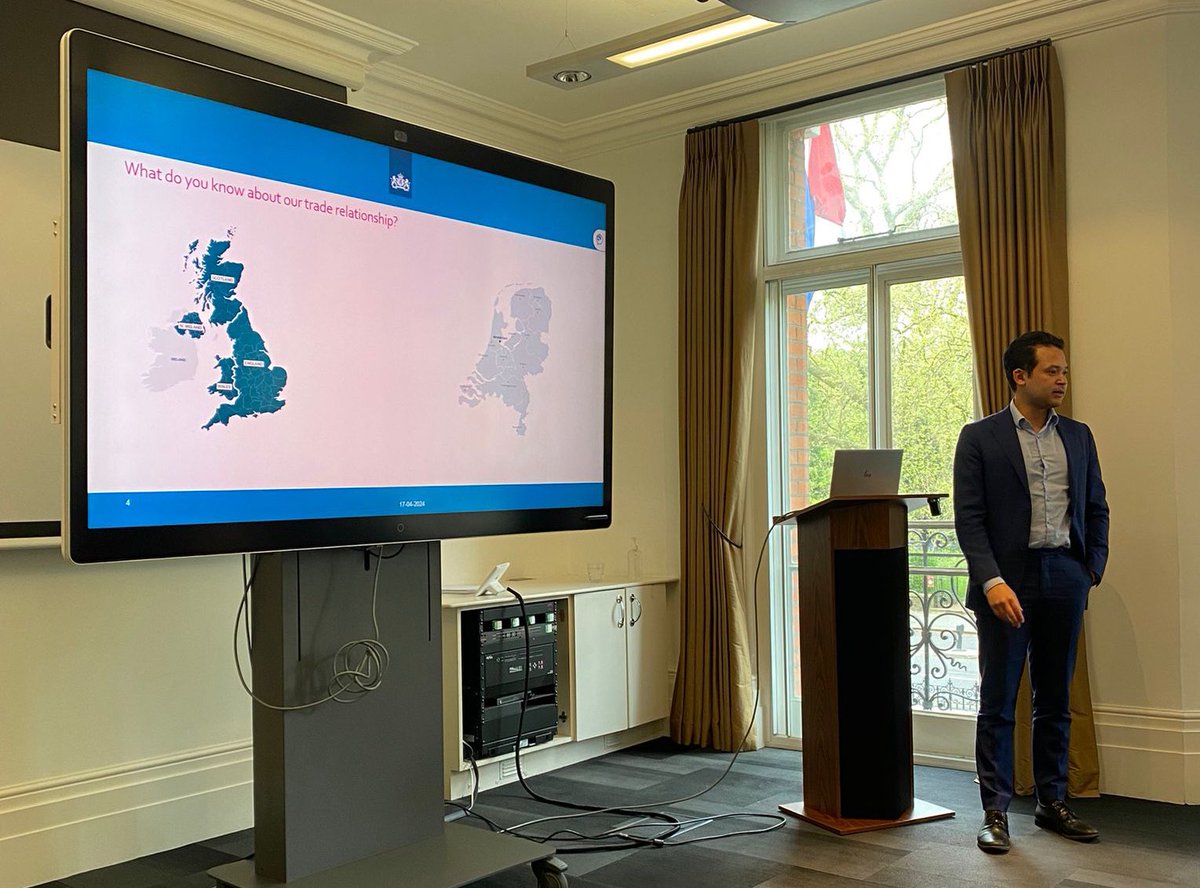 The Embassy hosted Business and Economics students from Dutch Study Association ECU’92 today. Colleagues from the Economic team shared their work and experience in trade promotion between 🇳🇱 and 🇬🇧. Great to see such an interactive session!