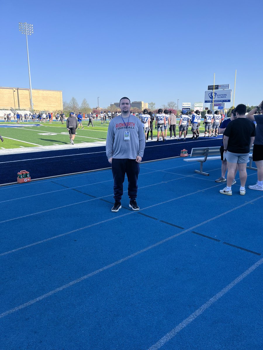Great visit to @EIU_FB last weekend. Thank you @FBCoachTaylor and @CoachCannova63 for the invite! @AvonworthFB