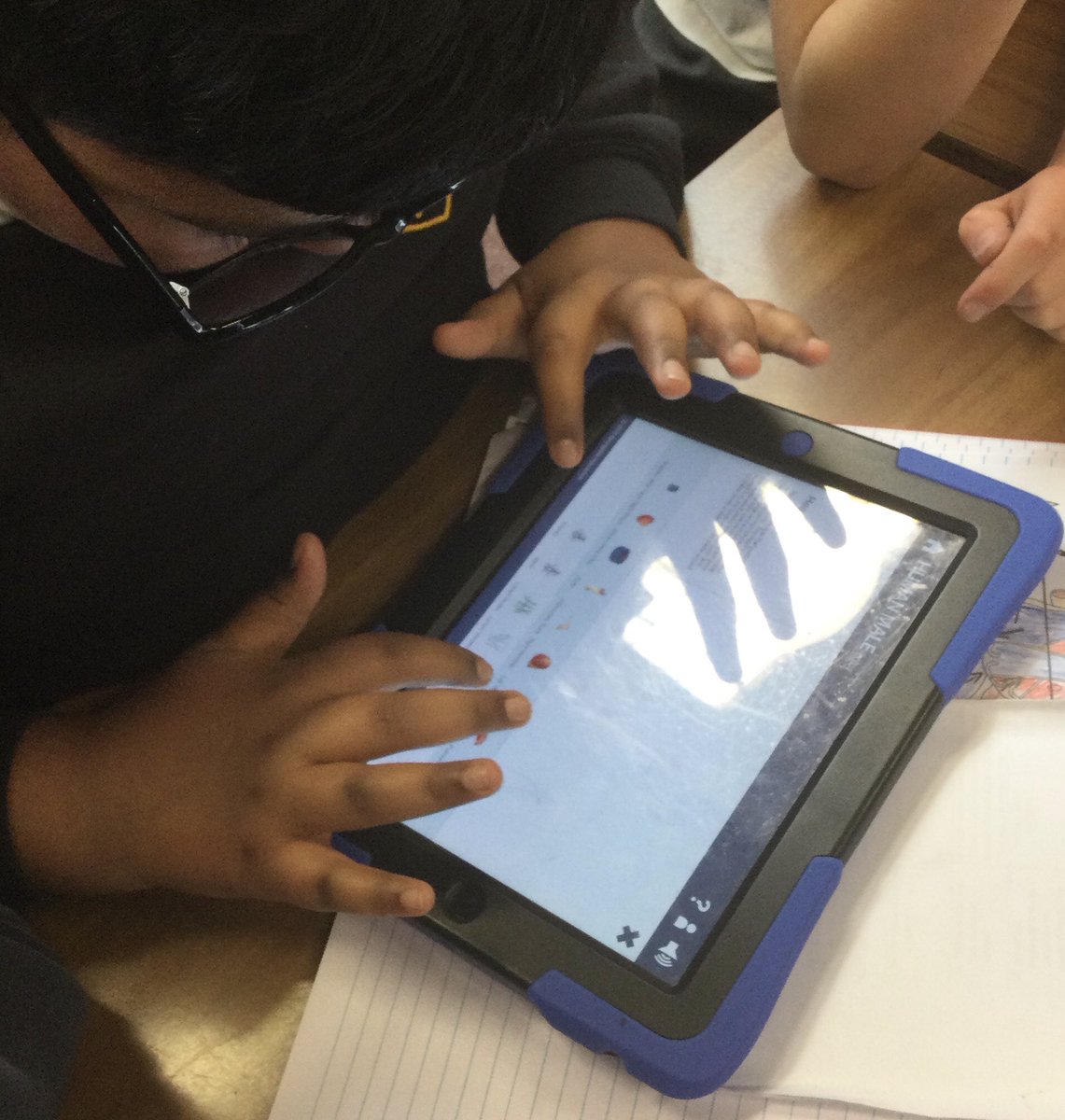 Today in their first lesson of their new topic, #WestleaOakY6 used apps and augmented reality to learn about the heart. We then researched some facts about the heart to write in our books. #WestleaScience #WestleaComputing