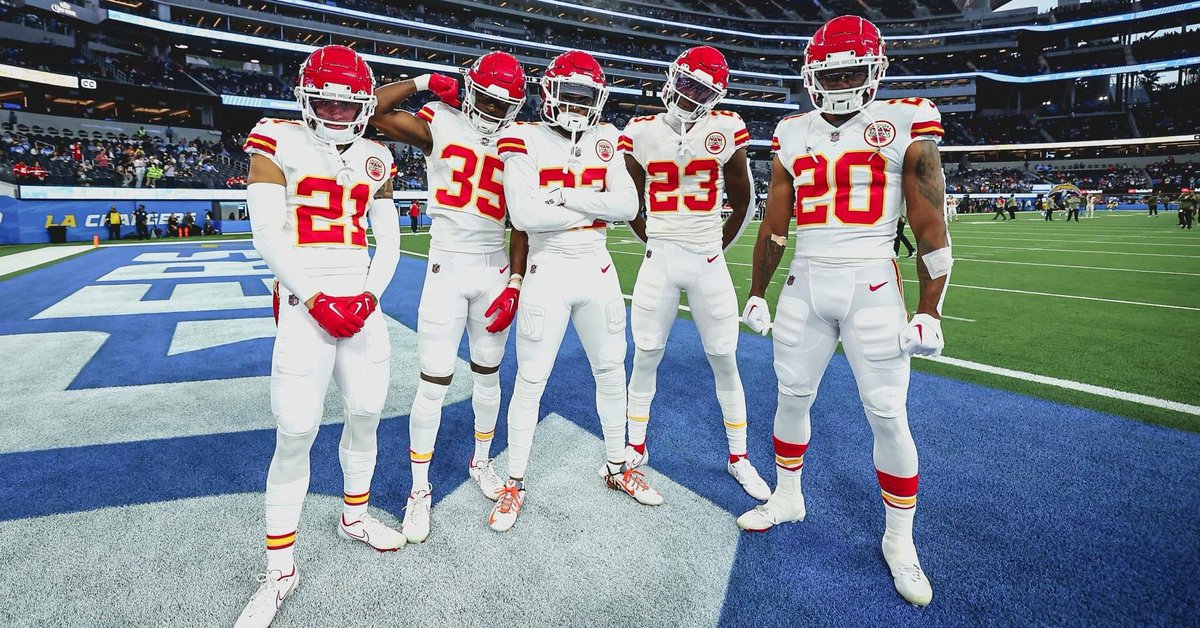 The Chiefs best uniform combo ❄️🥶