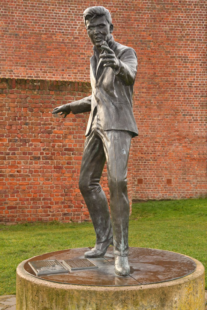 #LiverpoolBorn - Billy Fury, born Ronald Wycherley in Haliburton Street, Dingle, on 17th April 1940