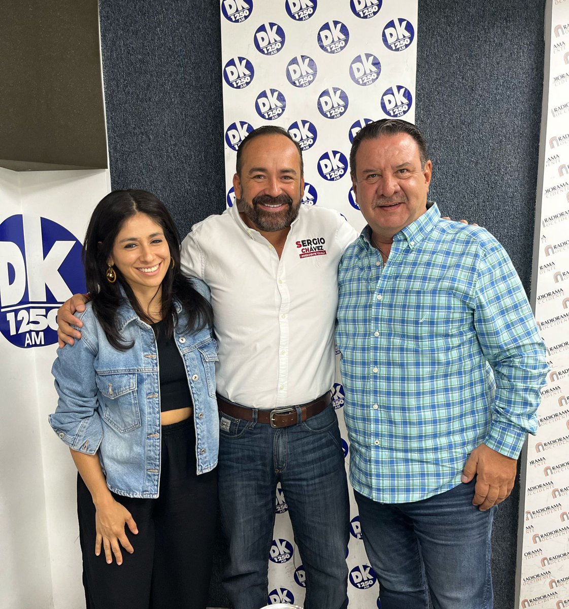 #LaEntrevista 🎙️📻No te pierdas en el programa #EnPunto con @alfonso_marquez & @phonzeka, #LaEntrevista que tienen con el candidato a la reelección de @gobierno_tonala, por el partido #Morena, @SergioChavez_D. Sólo aquí en @dk1250. 👇