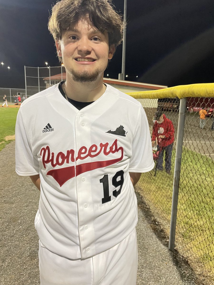 Greg_BHCSports's tweet photo. Lebanon pitcher Nathan tater Phillips. #hcbh https://t.co/B0cPlKJkJ7