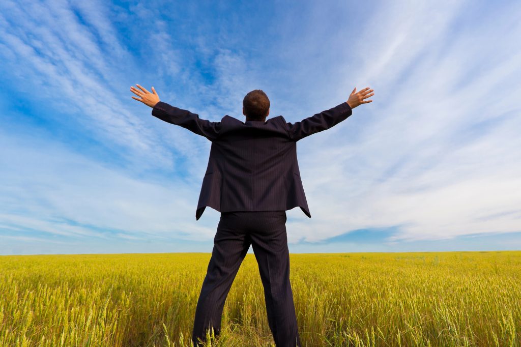 launchpresso's tweet photo. Are you outstanding in your field or out standing in a field? https://t.co/o6G9ZAarjk @gitomer https://t.co/KXN5iXFsCW
